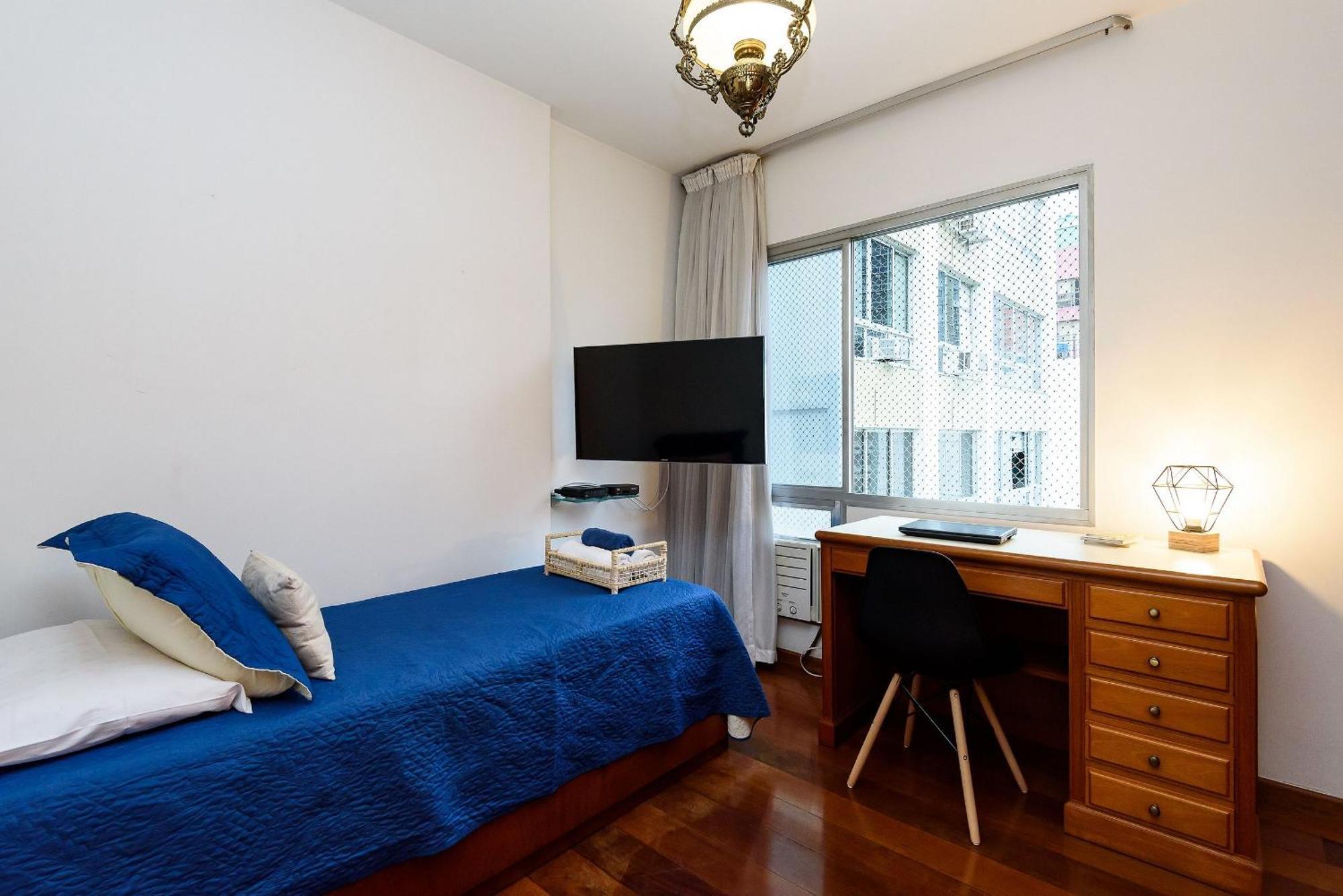 Apartment Apto Antigo No Leblon P/ 7 Pessoas | Gsm 300/701 *