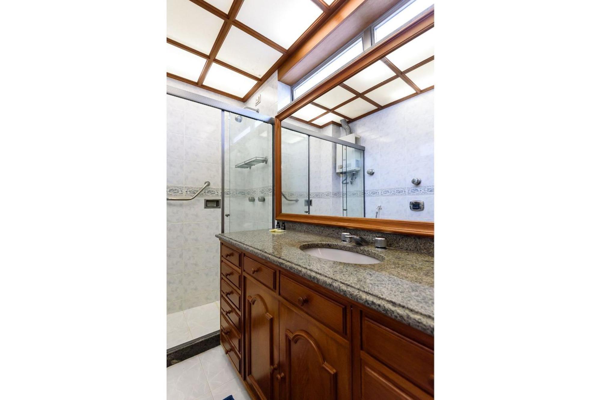 Apartment Apto Antigo No Leblon P/ 7 Pessoas | Gsm 300/701 *
